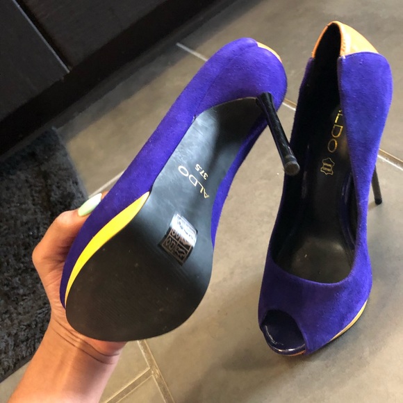 Color block heels - Picture 4 of 5